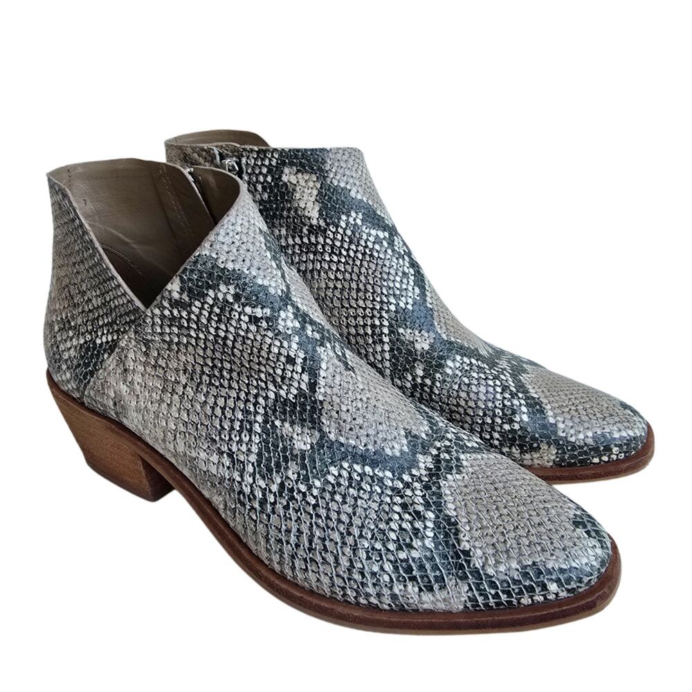 Vince Camuto Snake Print Booties Arendara Size 10 Gray Cream Leather Side Zip
